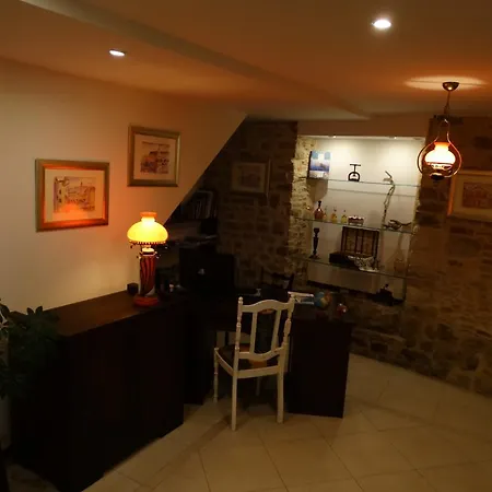 Marileo Apartment Split